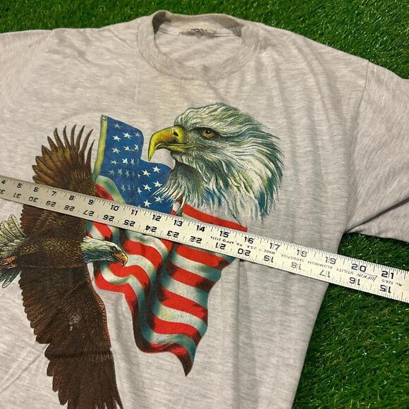 Vintage Patriotic Bald Eagle American Flag Graphic Tee - Picture 3 of 4